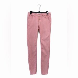 Wax Jean Junior’s size 7 pink skinny jeans. Three-button front. Tapered Ankle.